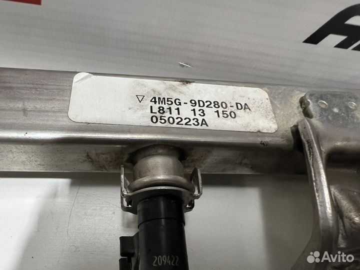 Топливная рампа (рейка) с форсунками Форд Фокус 2