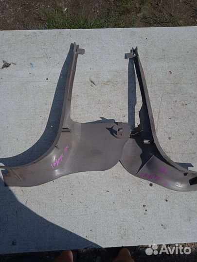 Накладка передней стойки нижняя Ford Taurus 1 Форд