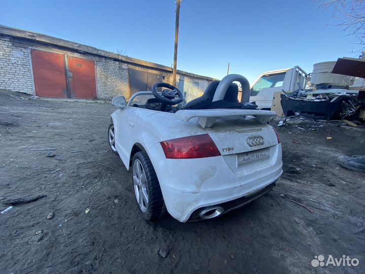 Детский электромобиль audi