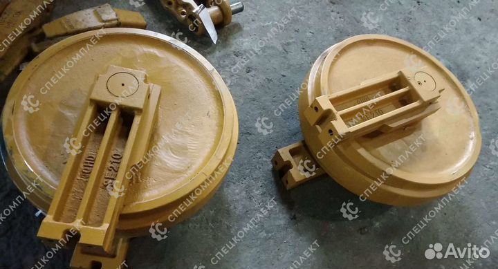 Колесо направляющее Volvo EC210