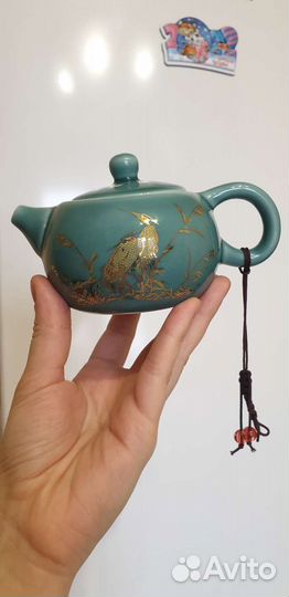 Фарфоровый чайник