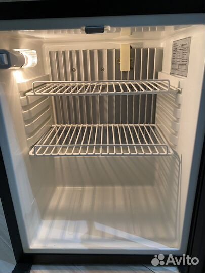 Холодильник Minibar AG Switzerland XC40