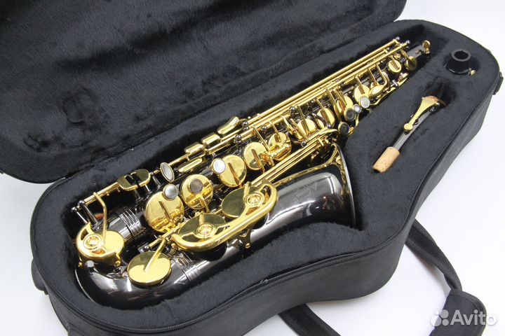 Альт саксофон Trevor James 3730g