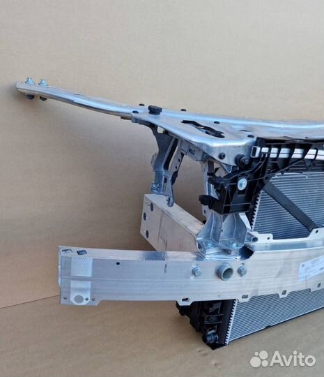 Панель передняя с кассетой радиаторов MB c63 AMG