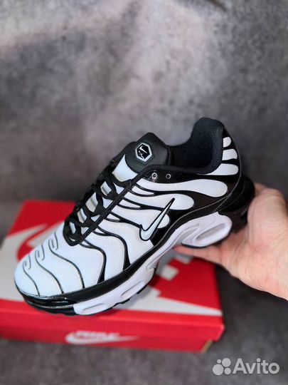 Кроссовки Nike Air Max Tn Plus 