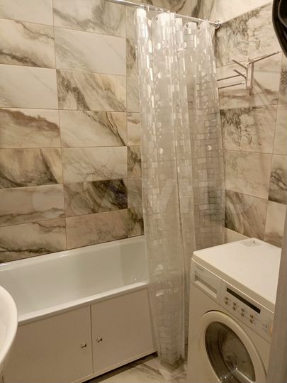 2-к. квартира, 52 м², 8/10 эт.