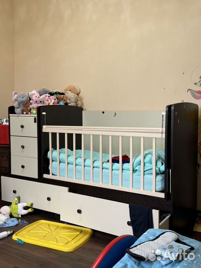 Детская кроватка с маятником трансформер