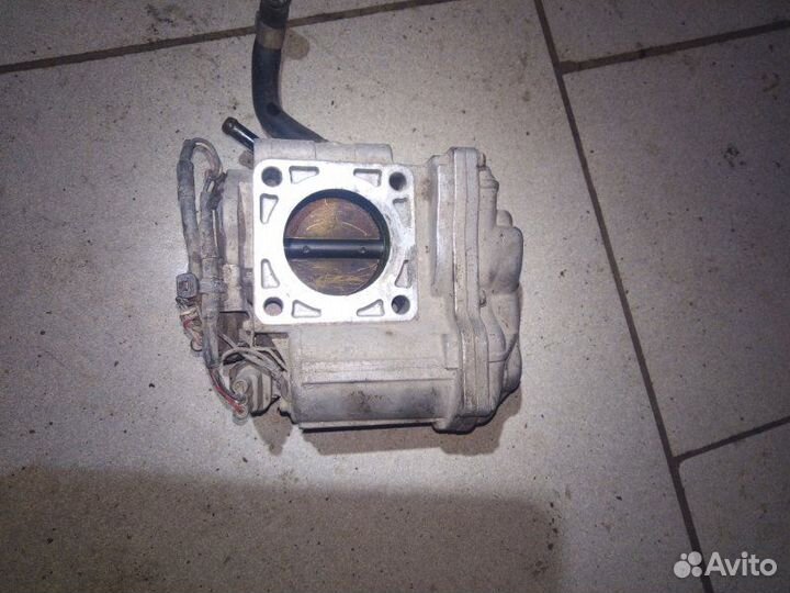 Дроссельная заслонка Nissan Bluebird QU14 QG18DD