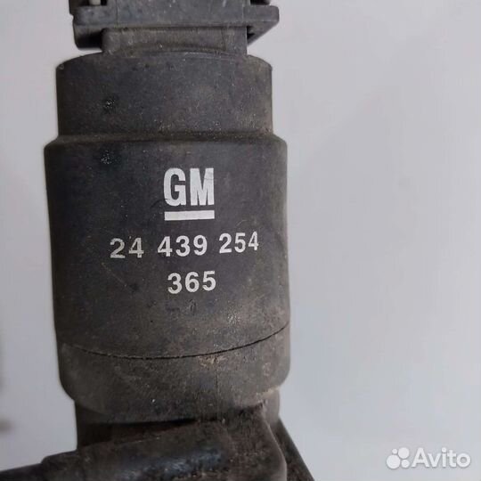 Насос омывателя лобового стекла Opel Vectra C