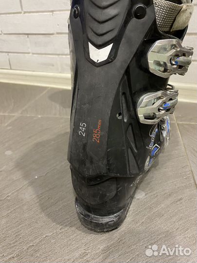 Горнолыжные ботинки