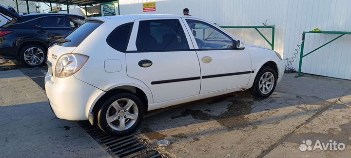 LIFAN Breez (520) 1.3 МТ, 2010, 200 000 км