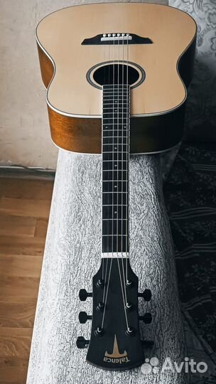 Акустическая гитара