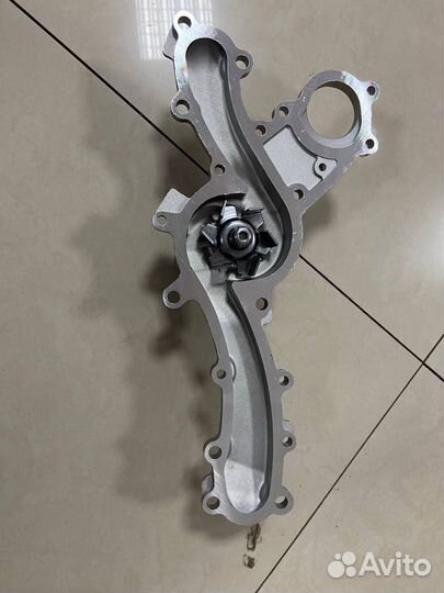Водяная помпа Toyota Camry v 40