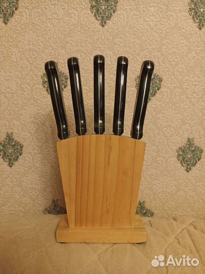 Набор кухонных ножей с подставкой
