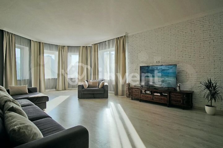 Таунхаус 300 м² на участке 3 сот.