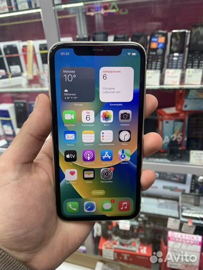 iPhone 11, 64 ГБ