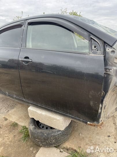 Дверь передняя правая toyota corolla e150