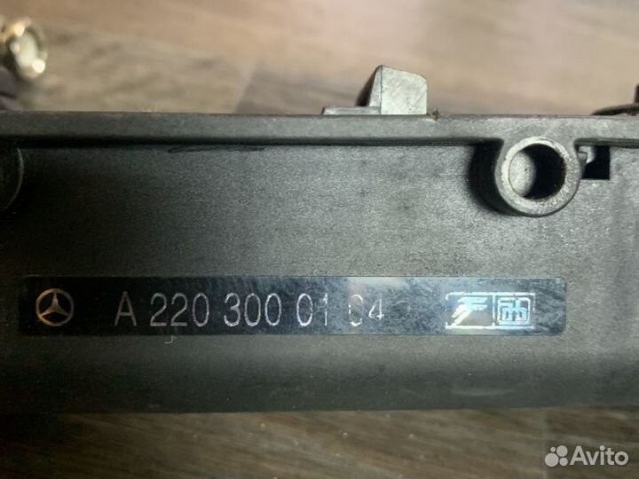 Педаль газа Mercedes 220