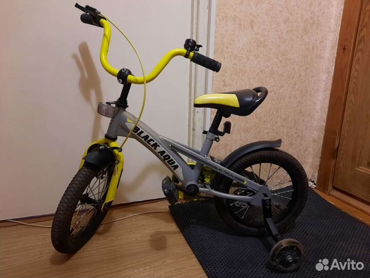 Детский велосипед с родительской ручкой