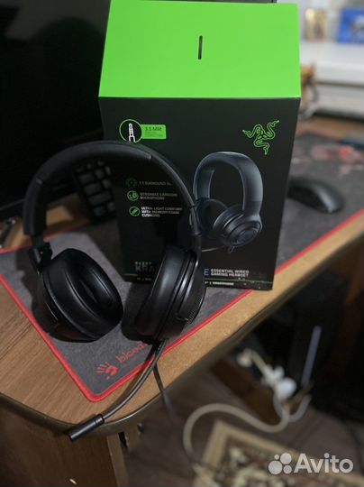 Проводная гарнитура Razer Kraken X Lite череые