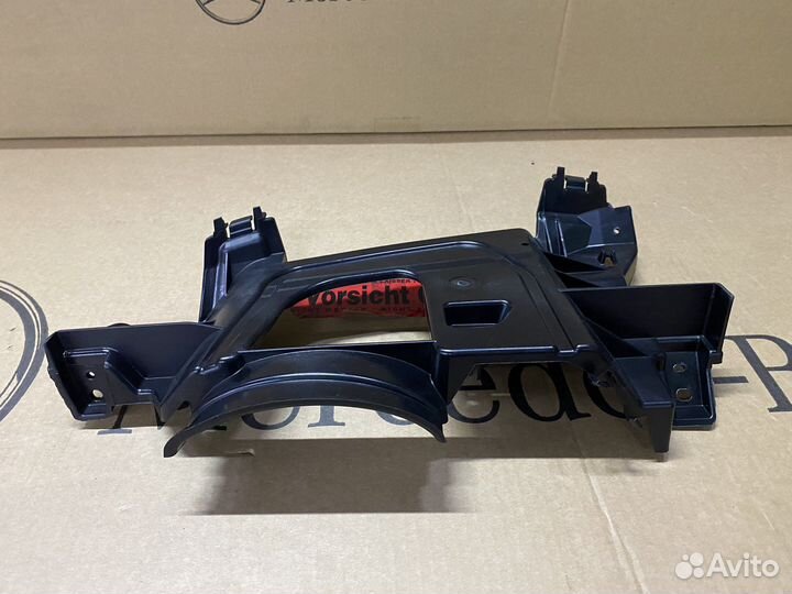 Кронштейн бампера насадки глушителя Mercedes W213