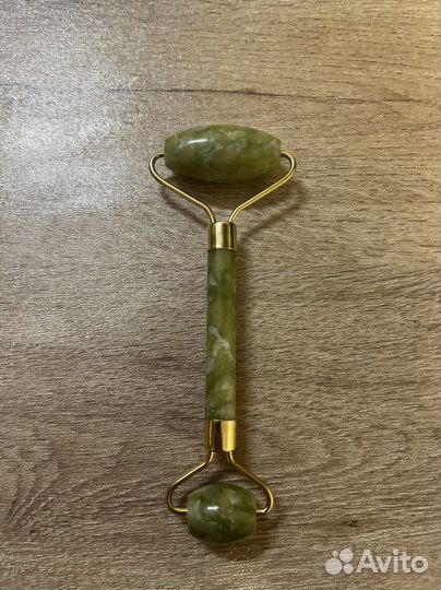 Массажер нефритовый для лица