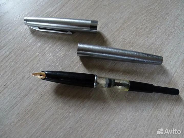 Ручка перьевая ар-2-1 золотое перо. СССР. союз