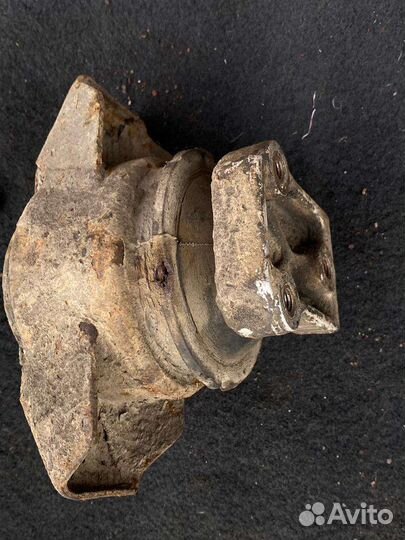 Подушка двигателя VW Passat B3 535199252