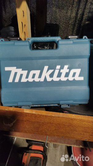 Аккумуляторная дрель шуруповерт makita