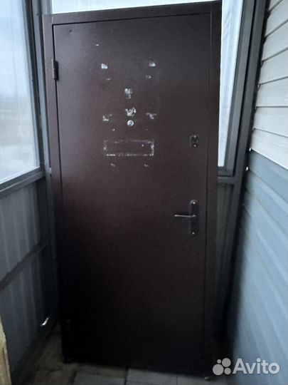 Дверь меиалическая