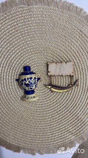 Магниты на холодильник из разных стран и городов