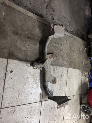 Фаркоп на priora седан