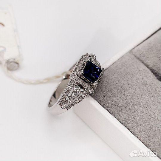 Новое золотое кольцо сапфир и бриллианты 0,3 Ct