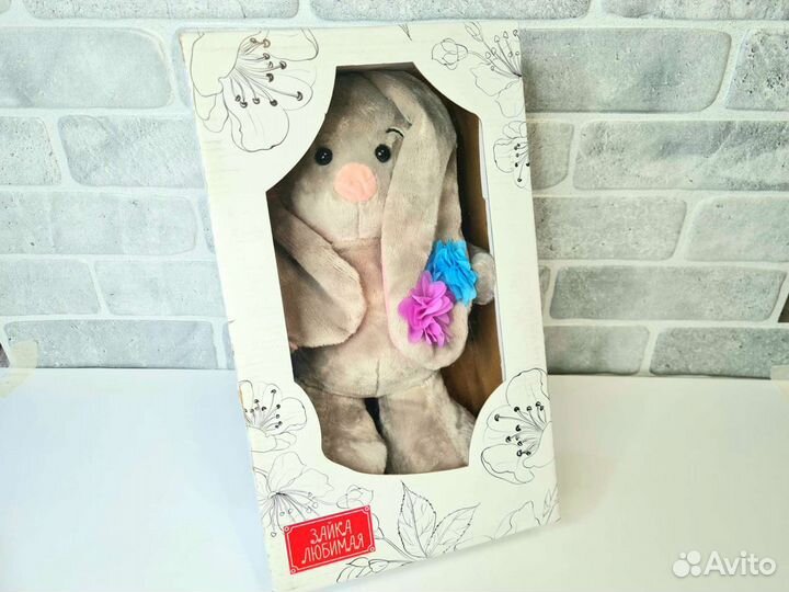 Мягкая игрушка Зайка в подарочной коробке