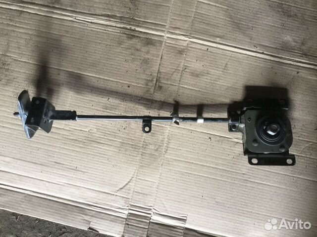 Механизм запасного колеса Toyota Sienna 3