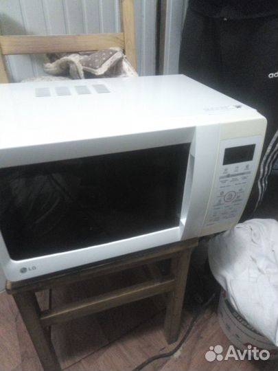 Печь микроволновая lg mh6349h/00