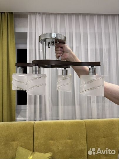 Люстра потолочная подвесная четырехрожковая бу