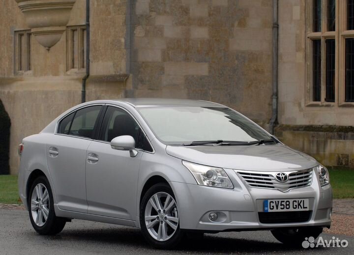 Лобовое стекло на Toyota Avensis 3 08-18г