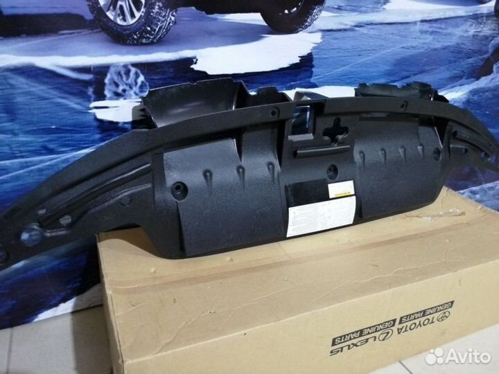 Накладка радиатора Toyota Land Cruiser 200