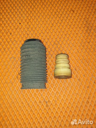 Пыльник переднего амортизатора Mazda 6 GJ