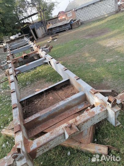 На тракторный прицеп