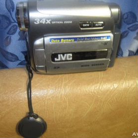 Видеокамера новая JVC 34 optikal zoom