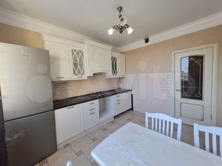 2-к. квартира, 75 м², 4/10 эт.