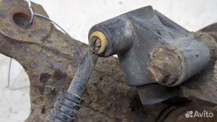 Ступица (кулак, цапфа) Ford Mondeo 1, 1996