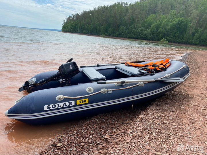 Лодка с мотором