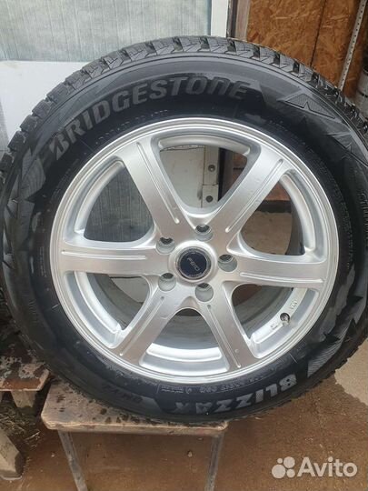 Bridgestone Blizzak DM-V2 225/60 R17