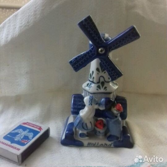 Фарфоровая статуэтка