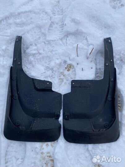 Губа на задний бампер на toyota LC200 2012-2015г