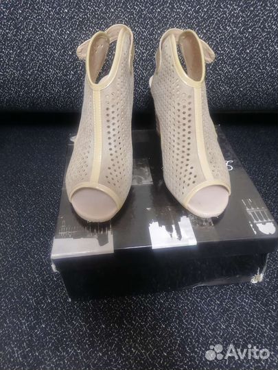 Босоножки женские 39 размер
