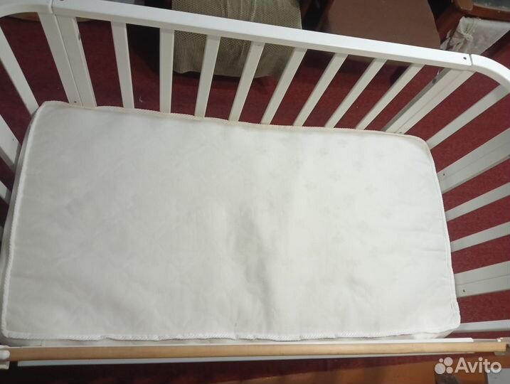 Кроватка детская с матрасом
